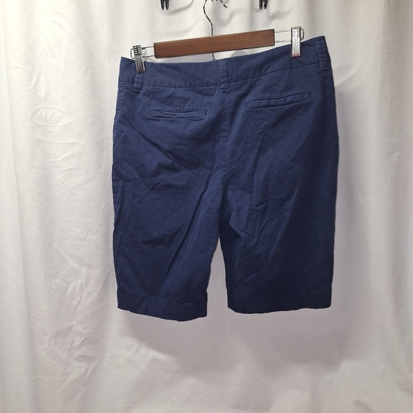 L.L.Bean women's dress shorts size 10 - Picture 3 of 5